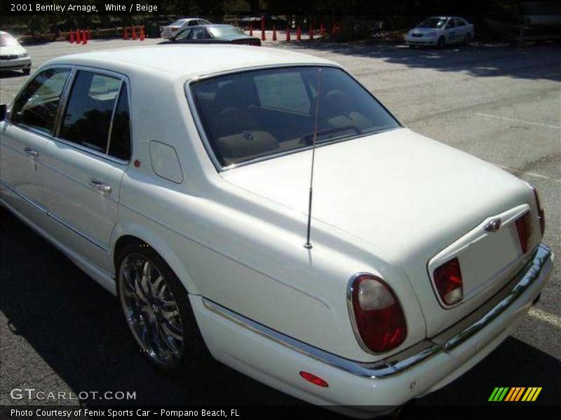White / Beige 2001 Bentley Arnage