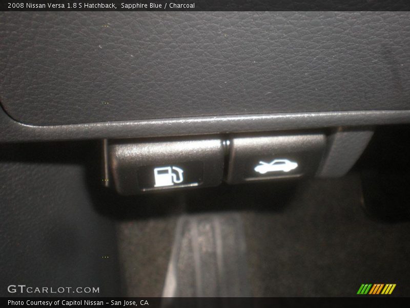 Sapphire Blue / Charcoal 2008 Nissan Versa 1.8 S Hatchback