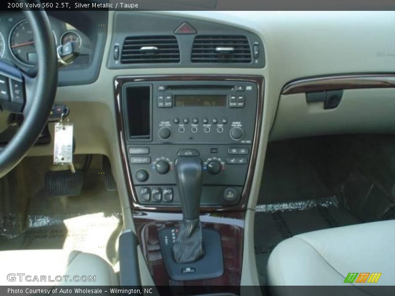 Silver Metallic / Taupe 2008 Volvo S60 2.5T