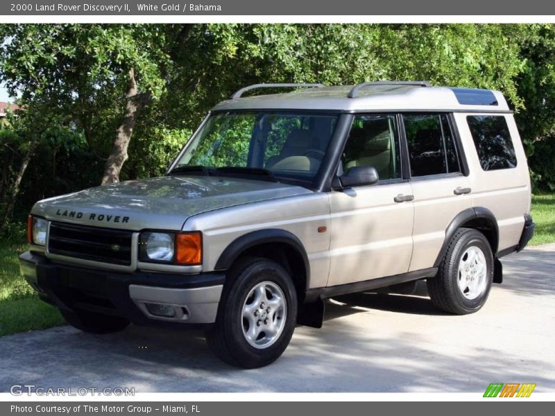 White Gold / Bahama 2000 Land Rover Discovery II