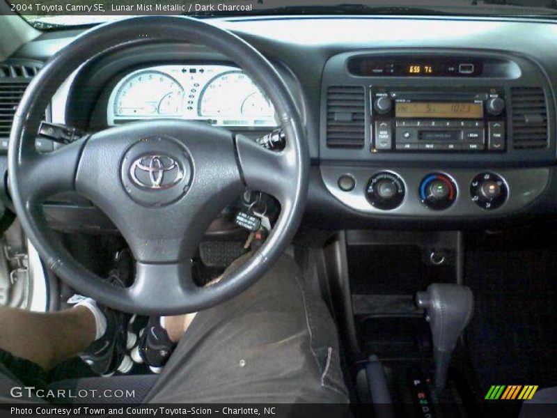 Lunar Mist Metallic / Dark Charcoal 2004 Toyota Camry SE