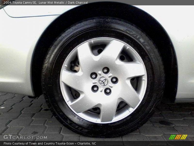 Lunar Mist Metallic / Dark Charcoal 2004 Toyota Camry SE