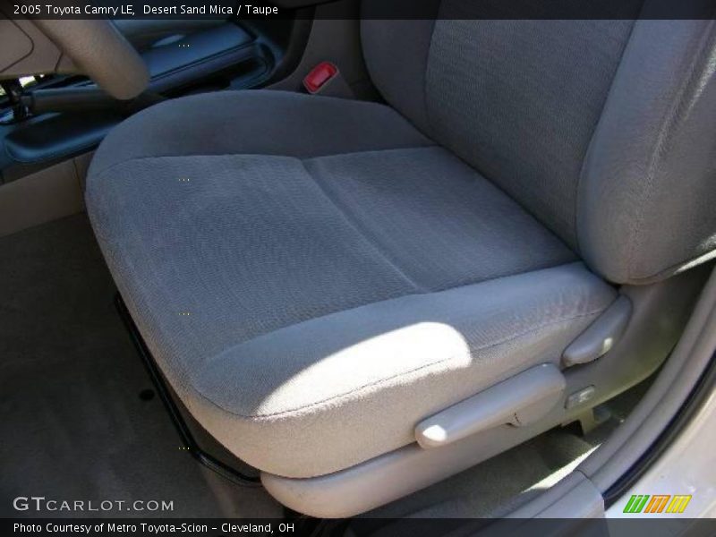 Desert Sand Mica / Taupe 2005 Toyota Camry LE