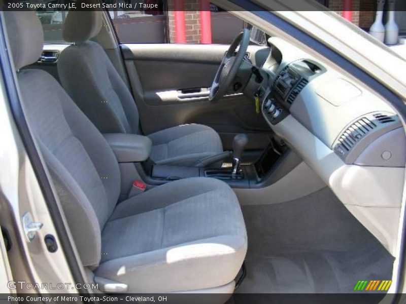 Desert Sand Mica / Taupe 2005 Toyota Camry LE