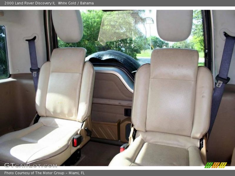 White Gold / Bahama 2000 Land Rover Discovery II