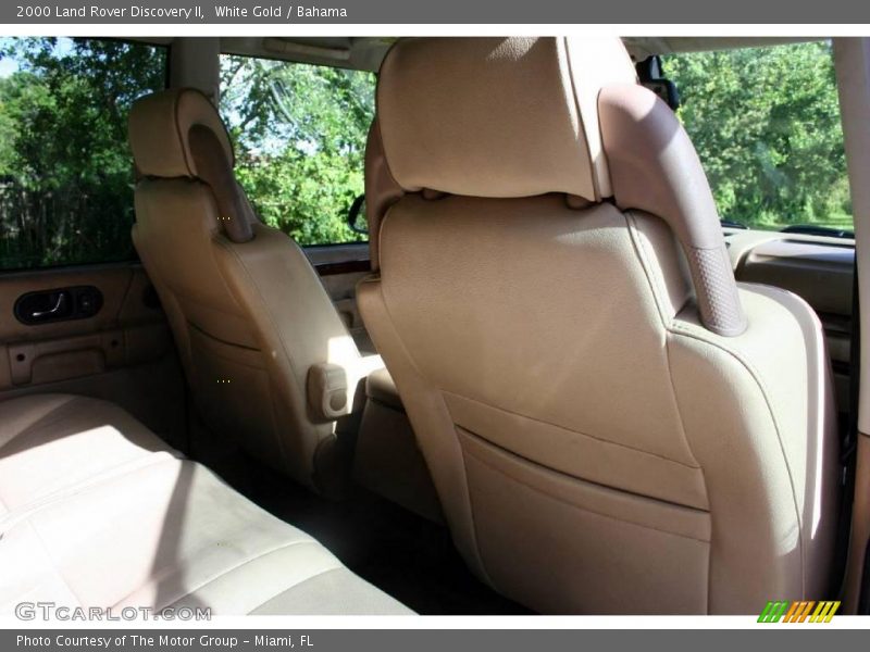 White Gold / Bahama 2000 Land Rover Discovery II