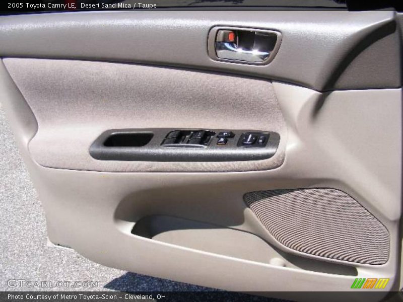 Desert Sand Mica / Taupe 2005 Toyota Camry LE