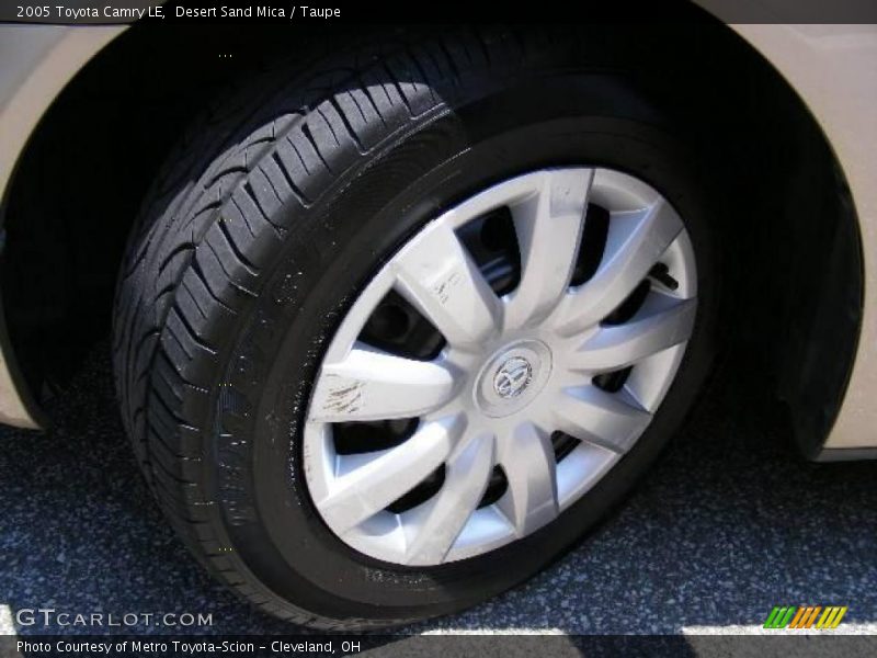 Desert Sand Mica / Taupe 2005 Toyota Camry LE