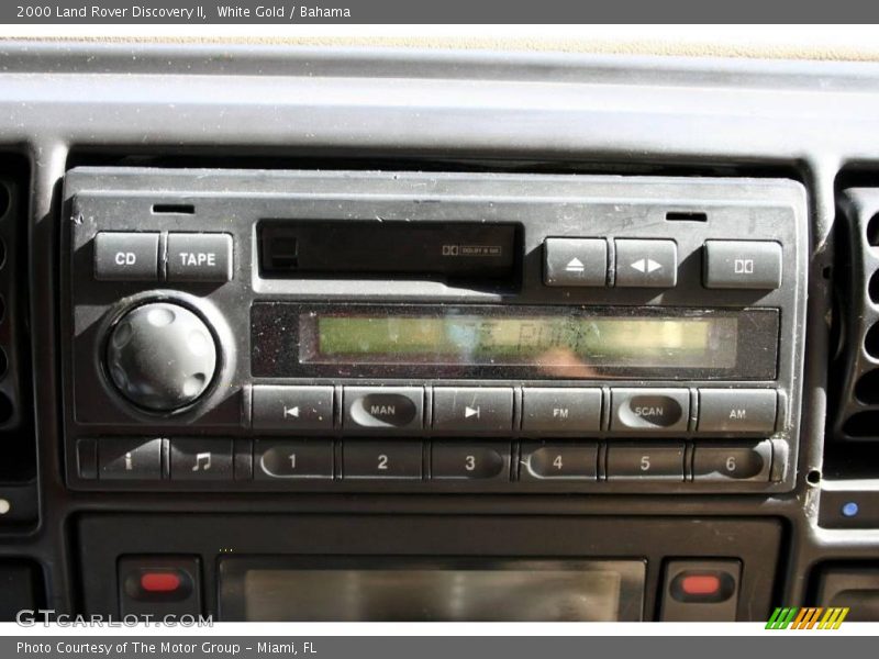 White Gold / Bahama 2000 Land Rover Discovery II