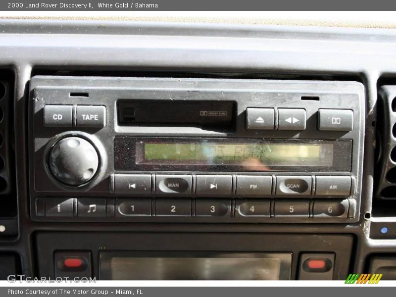 White Gold / Bahama 2000 Land Rover Discovery II