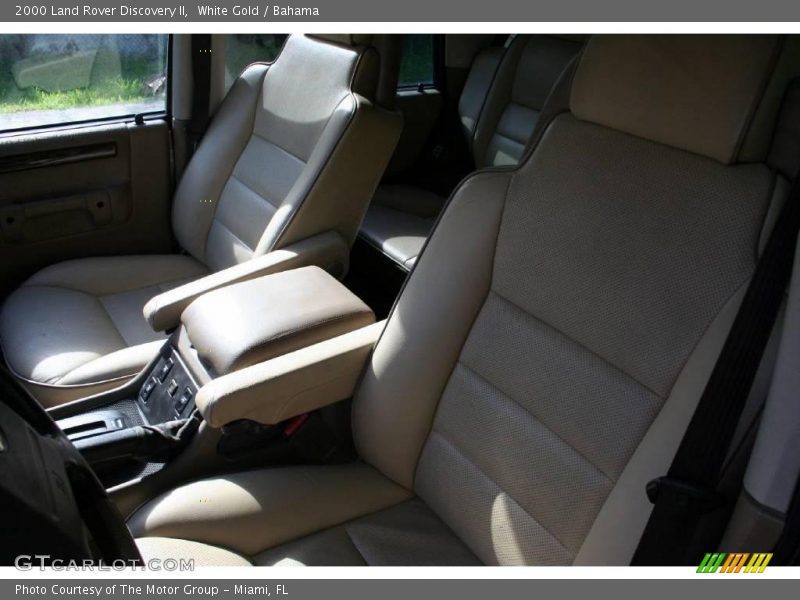 White Gold / Bahama 2000 Land Rover Discovery II