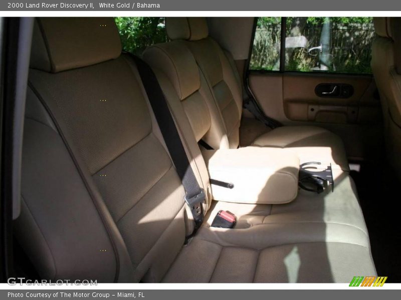 White Gold / Bahama 2000 Land Rover Discovery II