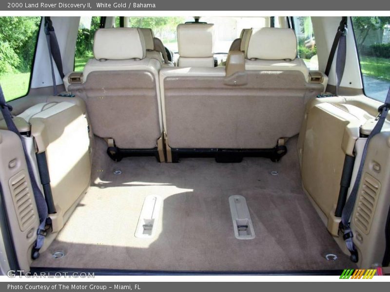 White Gold / Bahama 2000 Land Rover Discovery II