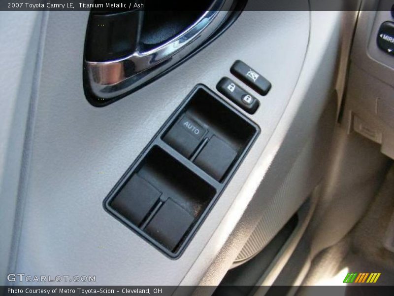 Titanium Metallic / Ash 2007 Toyota Camry LE