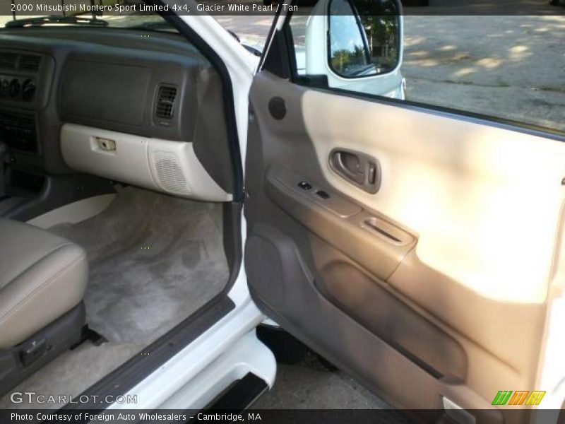 Glacier White Pearl / Tan 2000 Mitsubishi Montero Sport Limited 4x4