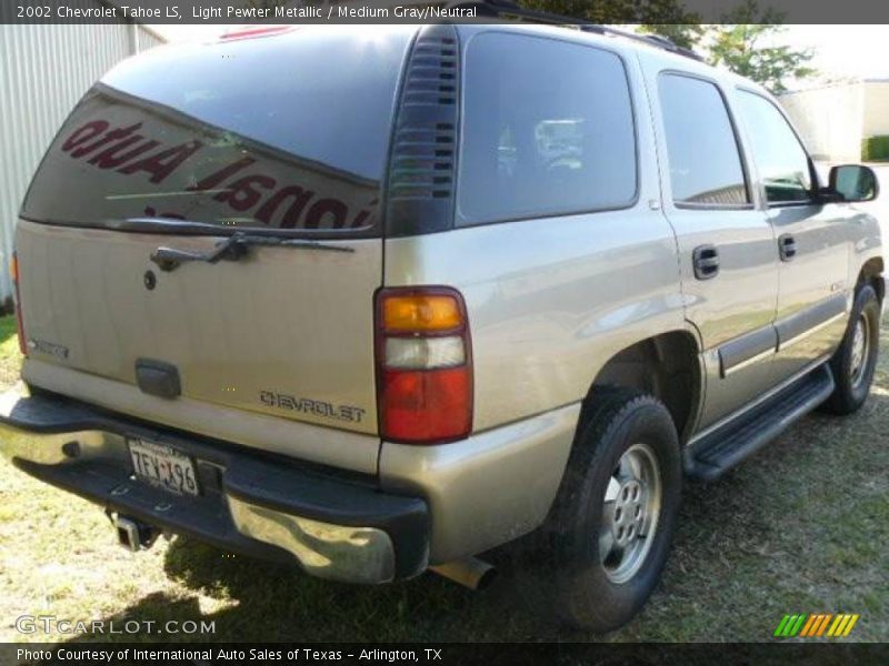 Light Pewter Metallic / Medium Gray/Neutral 2002 Chevrolet Tahoe LS