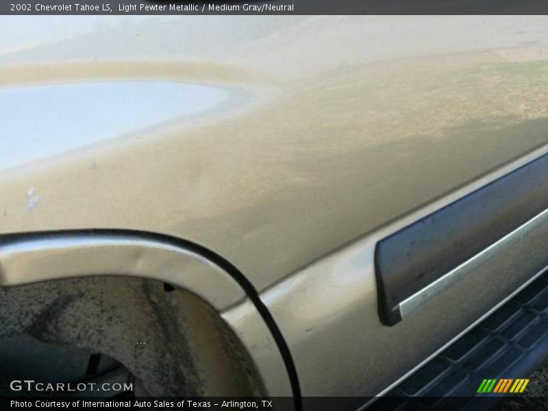 Light Pewter Metallic / Medium Gray/Neutral 2002 Chevrolet Tahoe LS