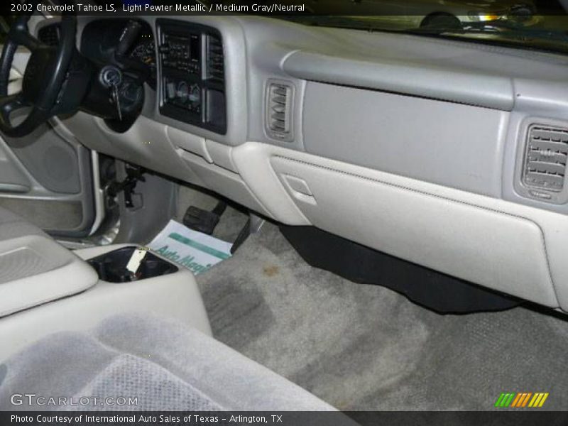 Light Pewter Metallic / Medium Gray/Neutral 2002 Chevrolet Tahoe LS