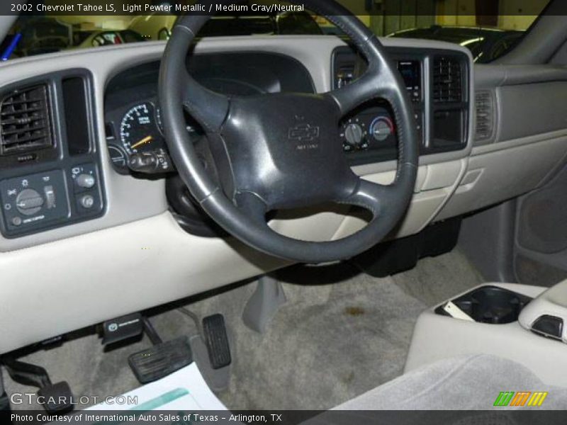 Light Pewter Metallic / Medium Gray/Neutral 2002 Chevrolet Tahoe LS