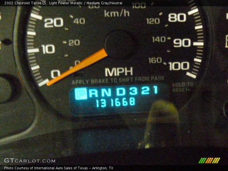 Light Pewter Metallic / Medium Gray/Neutral 2002 Chevrolet Tahoe LS
