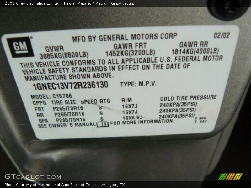 Light Pewter Metallic / Medium Gray/Neutral 2002 Chevrolet Tahoe LS