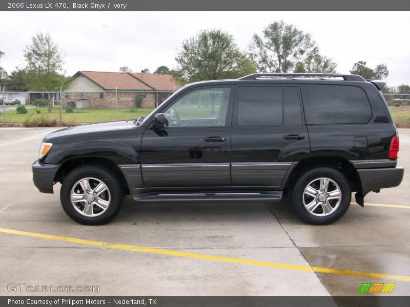 Black Onyx / Ivory 2006 Lexus LX 470