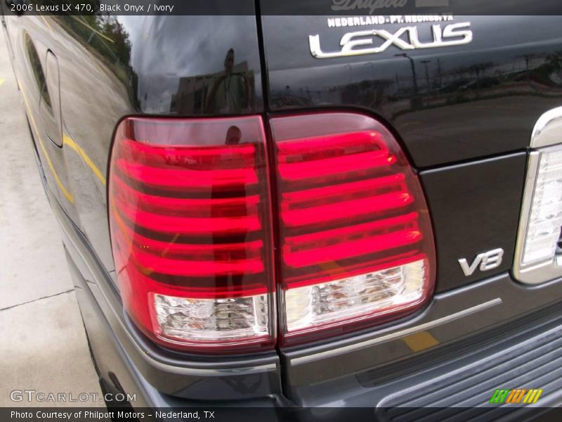 Black Onyx / Ivory 2006 Lexus LX 470