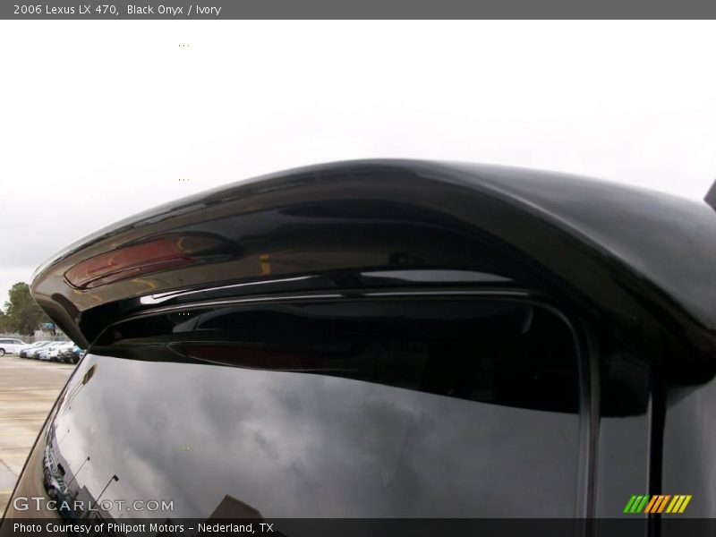 Black Onyx / Ivory 2006 Lexus LX 470