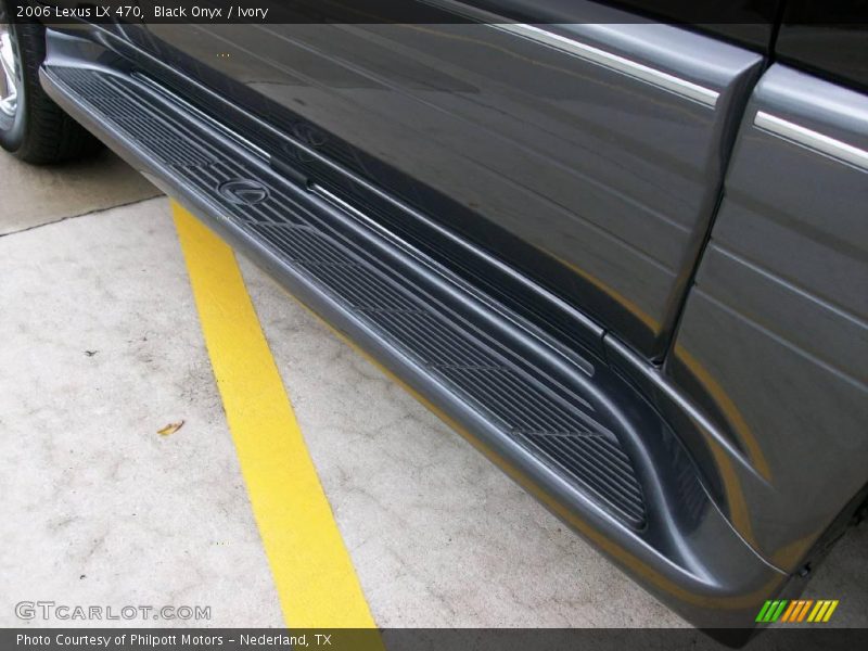 Black Onyx / Ivory 2006 Lexus LX 470