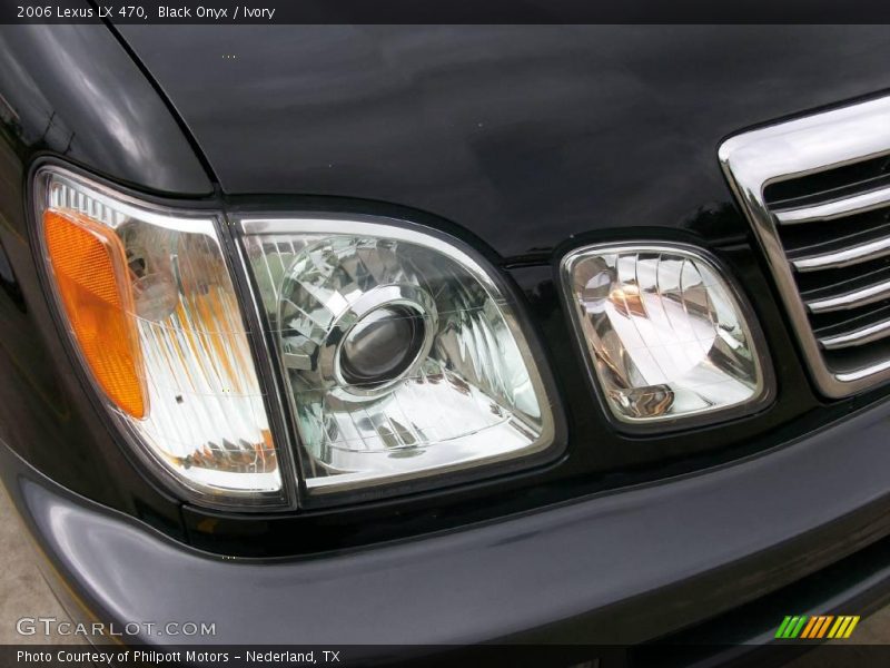 Black Onyx / Ivory 2006 Lexus LX 470