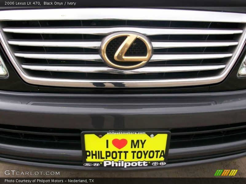 Black Onyx / Ivory 2006 Lexus LX 470