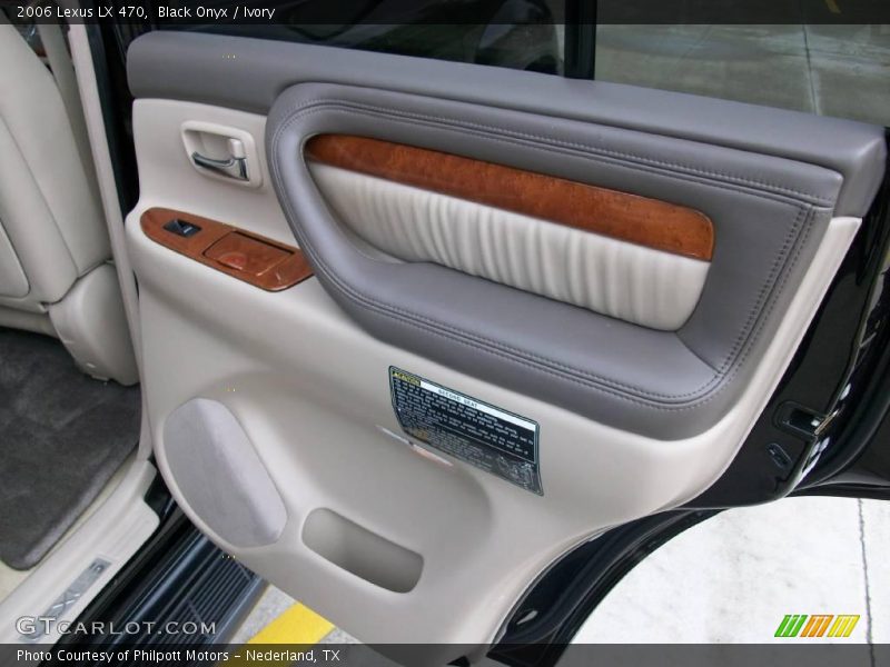 Black Onyx / Ivory 2006 Lexus LX 470