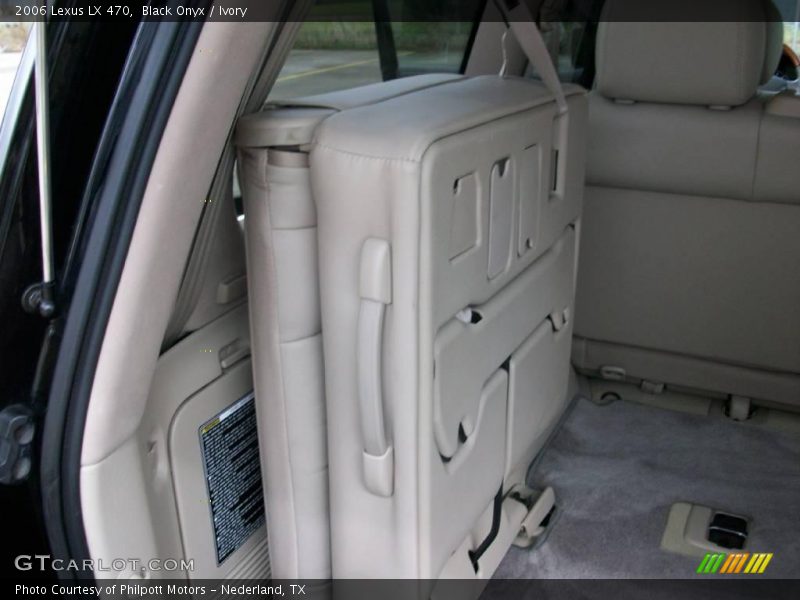 Black Onyx / Ivory 2006 Lexus LX 470