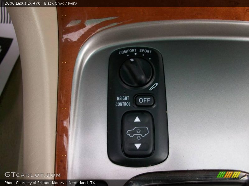 Black Onyx / Ivory 2006 Lexus LX 470