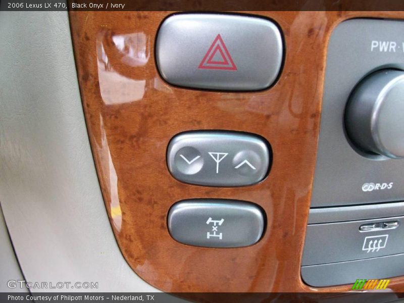 Black Onyx / Ivory 2006 Lexus LX 470