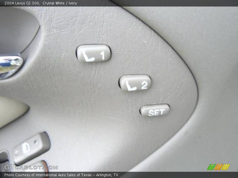 Crystal White / Ivory 2004 Lexus GS 300