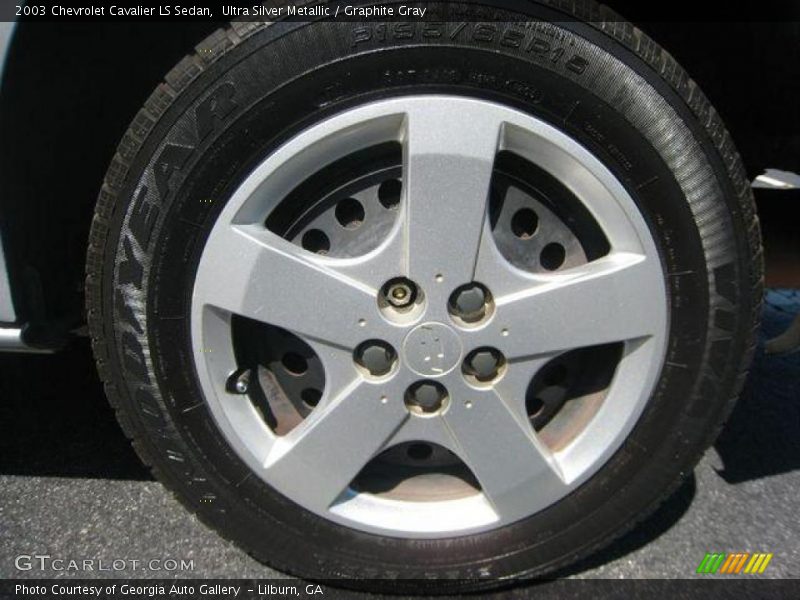 Ultra Silver Metallic / Graphite Gray 2003 Chevrolet Cavalier LS Sedan
