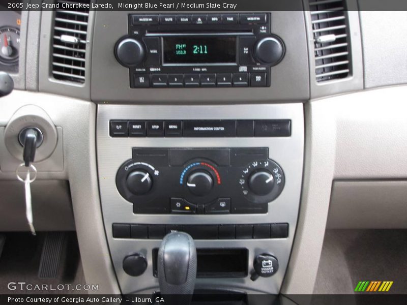 Midnight Blue Pearl / Medium Slate Gray 2005 Jeep Grand Cherokee Laredo