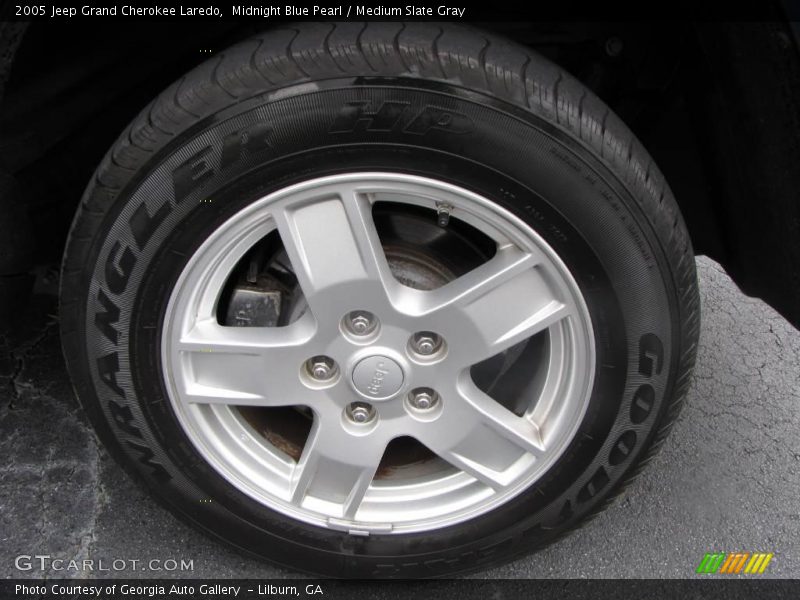 Midnight Blue Pearl / Medium Slate Gray 2005 Jeep Grand Cherokee Laredo