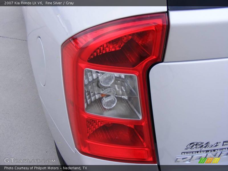 Fine Silver / Gray 2007 Kia Rondo LX V6