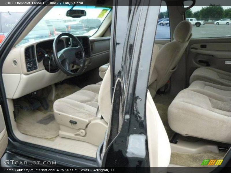 Black / Tan/Neutral 2003 Chevrolet Tahoe LS