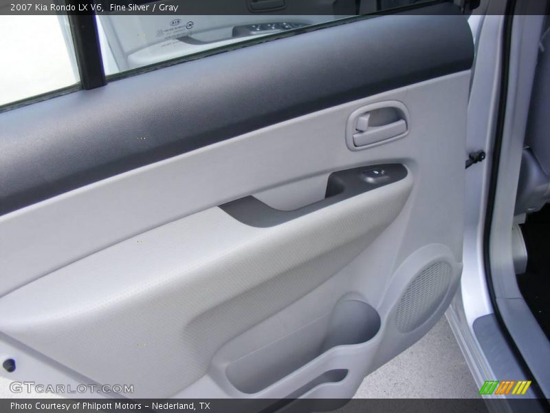 Fine Silver / Gray 2007 Kia Rondo LX V6