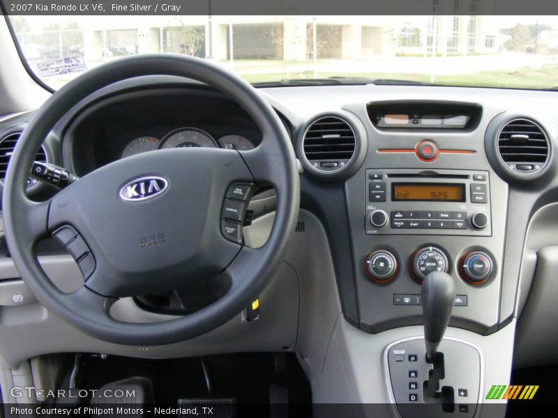 Fine Silver / Gray 2007 Kia Rondo LX V6