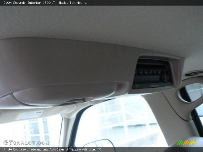 Black / Tan/Neutral 2004 Chevrolet Suburban 1500 LT