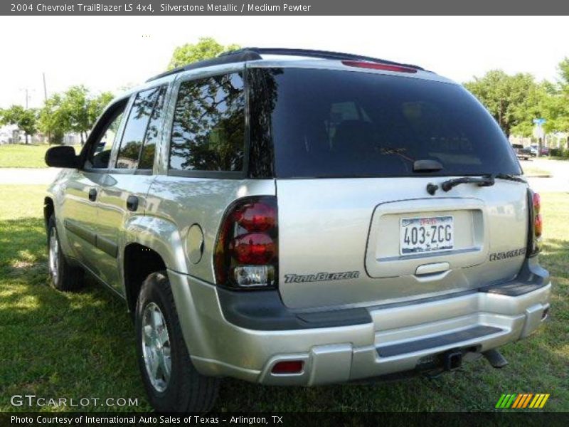 Silverstone Metallic / Medium Pewter 2004 Chevrolet TrailBlazer LS 4x4