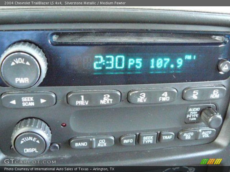 Silverstone Metallic / Medium Pewter 2004 Chevrolet TrailBlazer LS 4x4