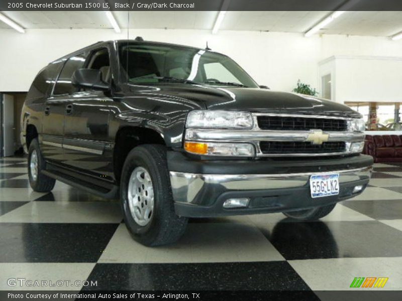 Black / Gray/Dark Charcoal 2005 Chevrolet Suburban 1500 LS