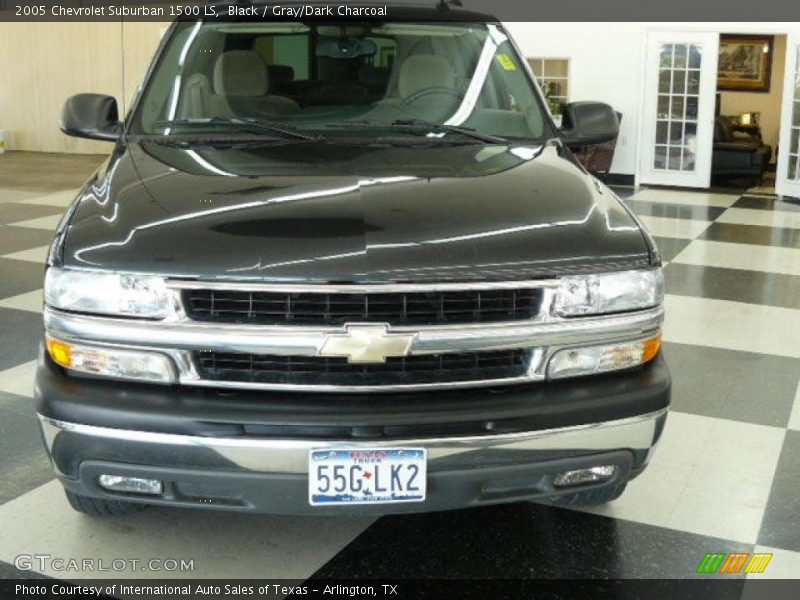Black / Gray/Dark Charcoal 2005 Chevrolet Suburban 1500 LS