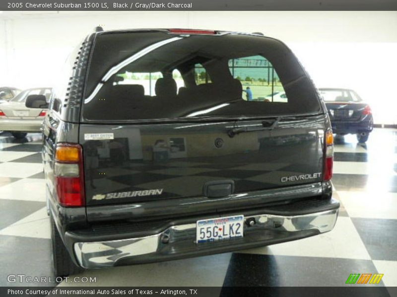 Black / Gray/Dark Charcoal 2005 Chevrolet Suburban 1500 LS