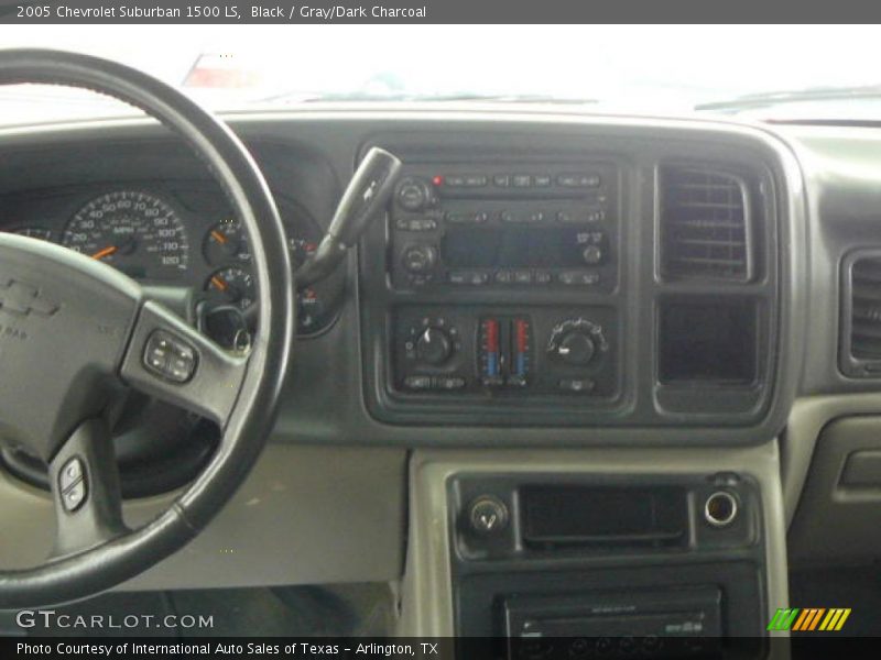 Black / Gray/Dark Charcoal 2005 Chevrolet Suburban 1500 LS
